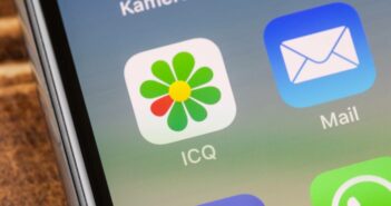 Die ICQ-Oberfläche war klar strukturiert und erlaubte es Nutzern, in Echtzeit miteinander zu kommunizieren. (Foto: AdobeStock-295288421 Nicole Lienemann)