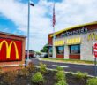 Das erste McDonald's-Restaurant in Kalifornien, das 1940 eröffnete. (Foto: AdobeStock-866808606 Refrina)