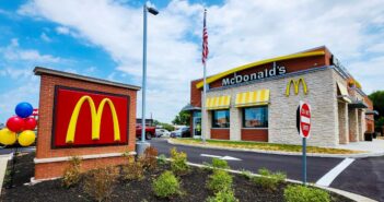 Das erste McDonald's-Restaurant in Kalifornien, das 1940 eröffnete. (Foto: AdobeStock-866808606 Refrina)